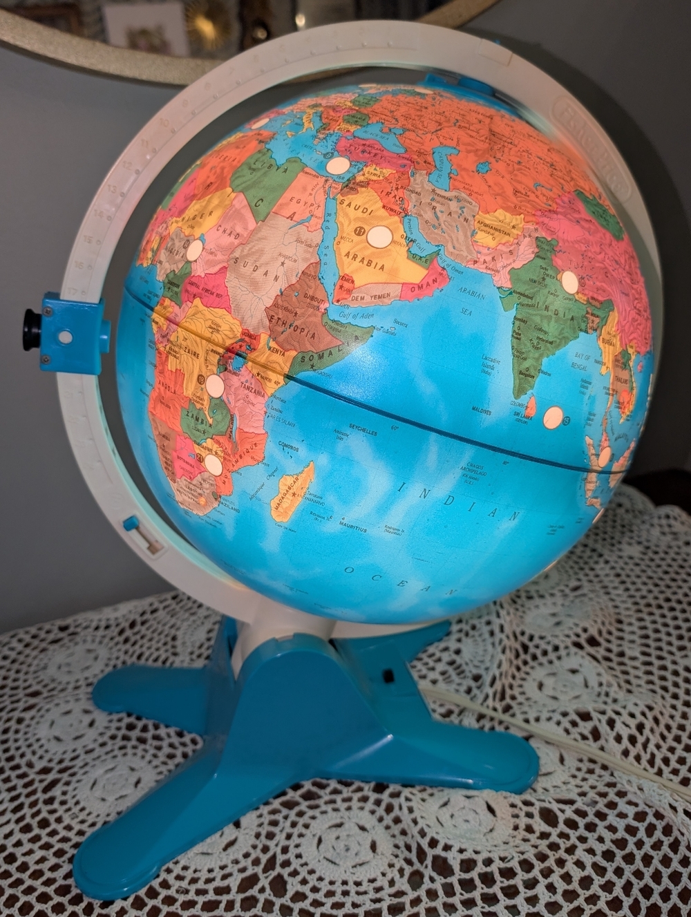 Vintage Fisher Price Light Up World Globe - 1988 Educational Toy